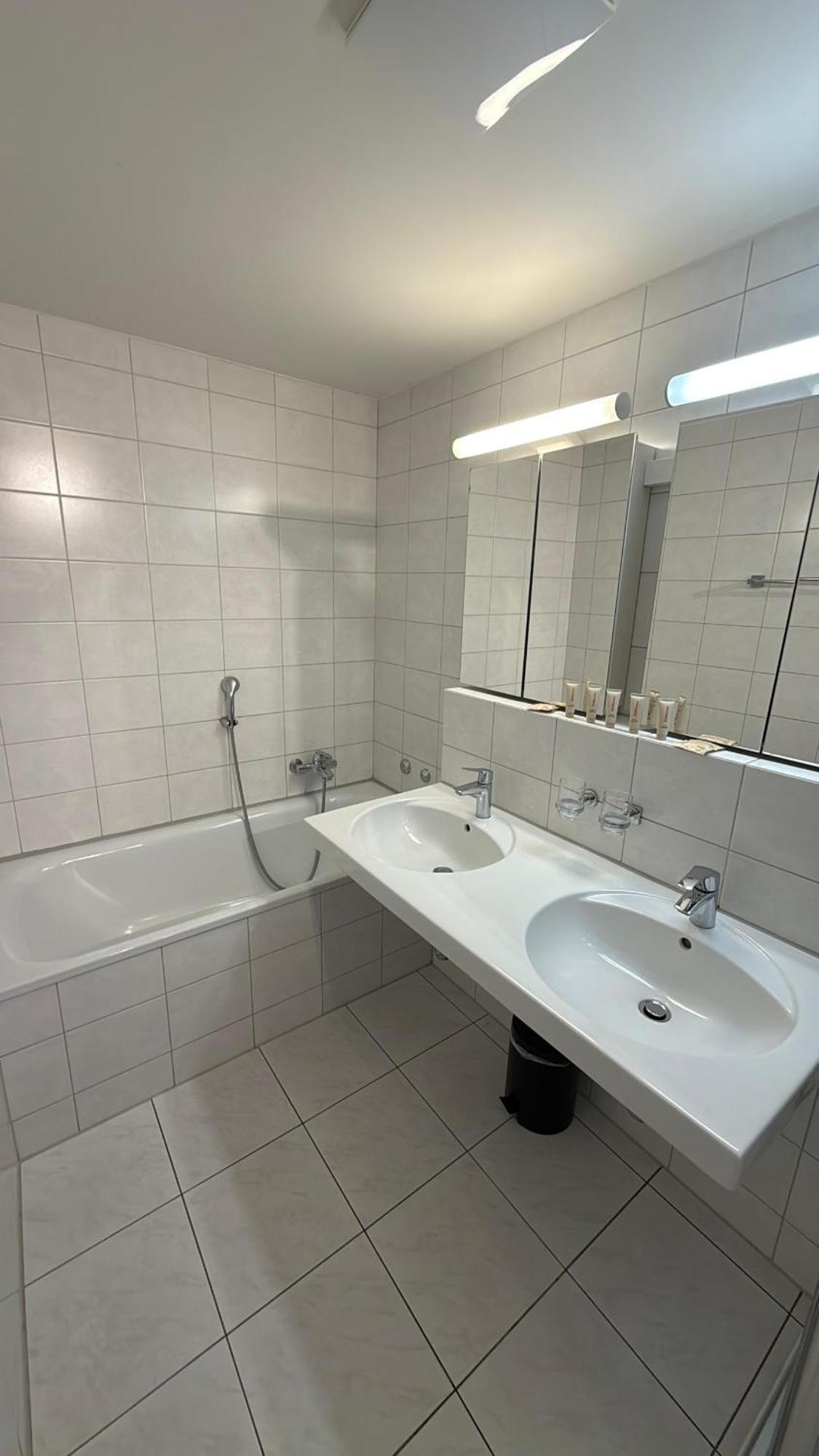 Hitrental Stauffacher Apartments Zürich Eksteriør bilde